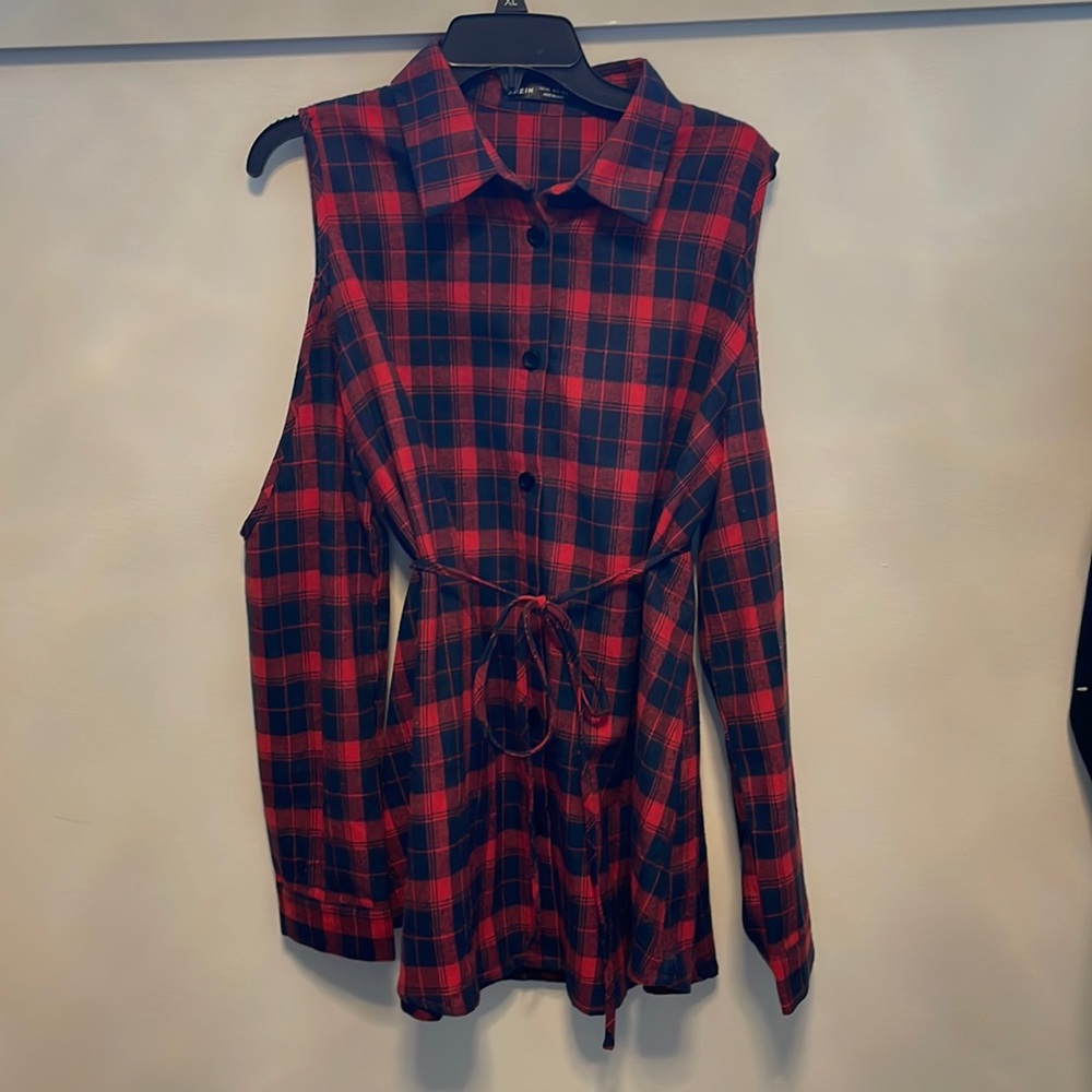 Cold Shoulder Plaid Top